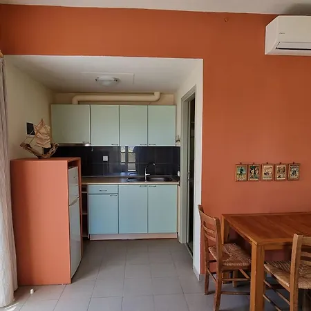 Bed & Breakfast Domatia Me Thea Elafonissos