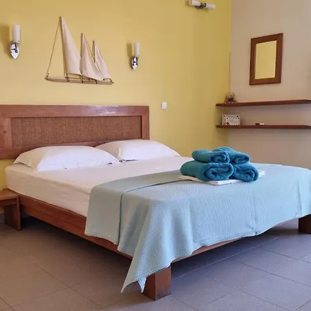 Bed & Breakfast Domatia Me Thea Elafonissos