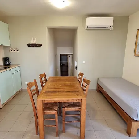 Domatia Me Thea Elafonissos