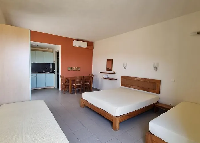 Domatia Me Thea Bed & Breakfast 3*