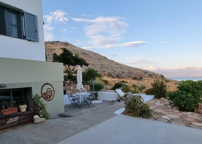 Domatia Me Thea Bed & Breakfast