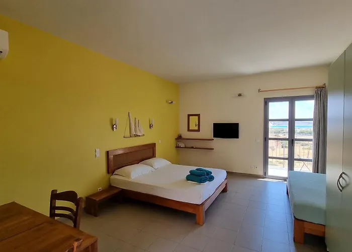 Bed & Breakfast Domatia Me Thea 3*